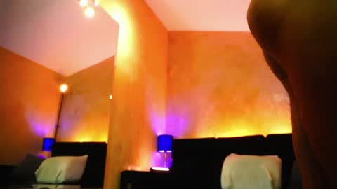 massimowalton2 online show from April 21, 3:07 pm