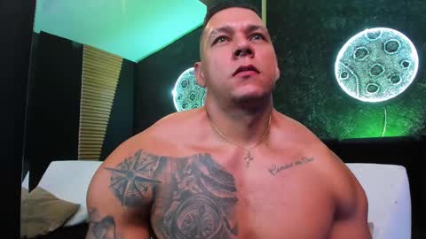 Snapshot of massimowalton2 chatting on December 6, 2:46 am massimowalton2 online show from December 6, 2:46 am