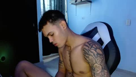 master_black777 online show from April 14, 3:55 pm