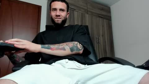 steven  online show from November 29, 10:23 pm