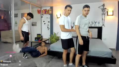 Team Cris Darwin- Fernando- Stiven- David online show from October 7, 11:58 am