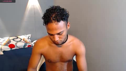 Mateo and Noah online show from April 3, 5:32 pm