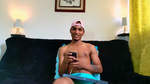 Snapshot of mateo_nick chatting on December 24, 7:00 pm Mateo and Noah online show from December 24, 7:00 pm