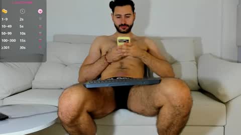 mateoking_ online show from February 15, 6:05 pm