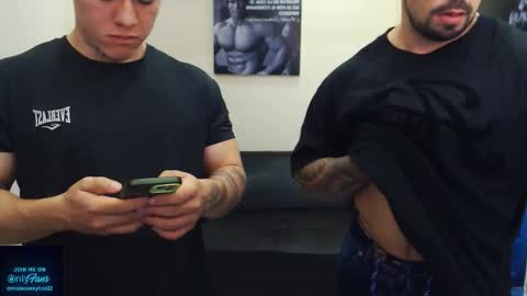 Mateo online show from November 13, 8:46 pm