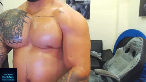 Mateo online show from April 18, 9:36 pm