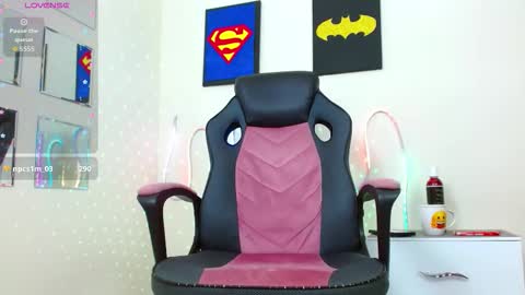 mathewhot3 online show from November 30, 6:37 am