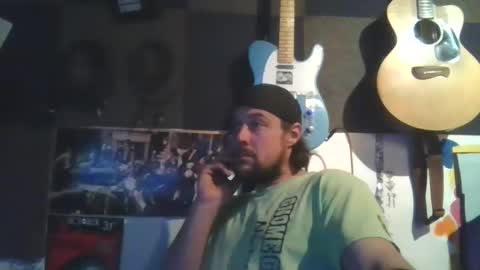 Snapshot of mathydonaski chatting on March 6, 12:54 am mathydonaski online show from March 6, 12:54 am