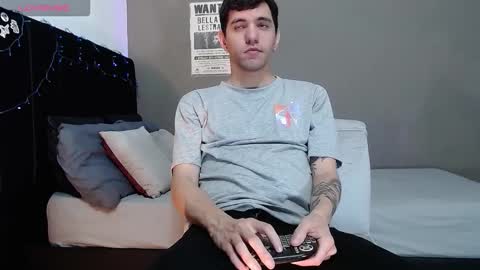 ---Matteo--- online show from December 21, 4:42 am