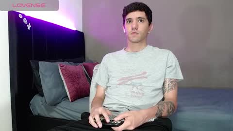 ---Matteo--- online show from February 22, 3:41 am