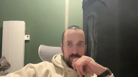 M online show from December 19, 1:24 am