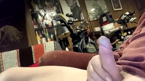 Snapshot of maturejerky chatting on February 20, 12:19 am maturejerky online show from February 20, 12:19 am