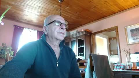 Maurice online show from February 4, 3:36 pm