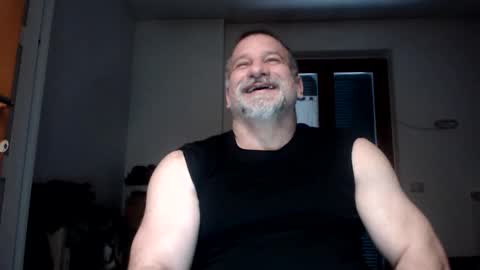 mauro1971 online show from April 21, 10:54 am