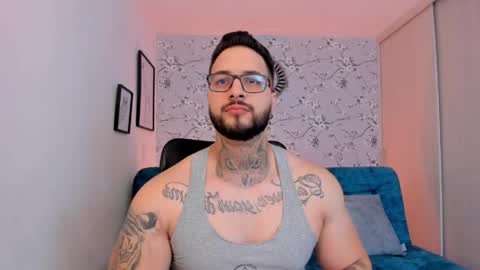 max D. online show from March 24, 12:54 pm