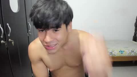 Max online show from December 4, 4:52 am