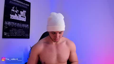 max_valiant1 online show from March 19, 3:54 am