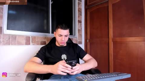 max_valiant1 online show from January 18, 1:40 am