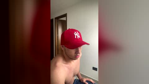 max_valiant1 online show from April 20, 12:08 pm