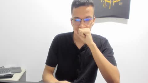 max_vellon1 online show from May 1, 3:54 am