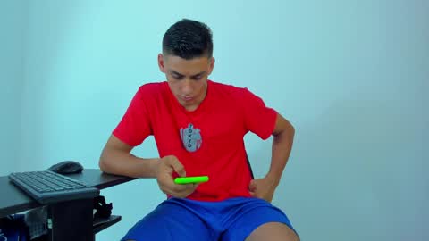 MAX     online show from June 7, 10:44 am