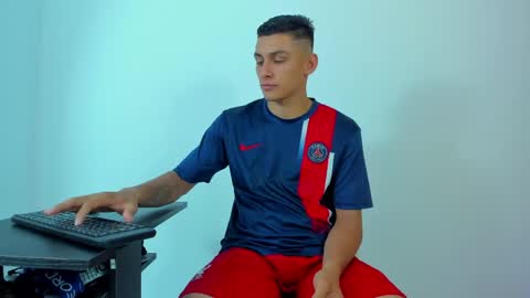MAX     online show from June 6, 8:31 am