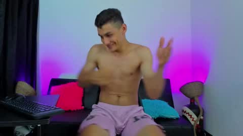 MAX     online show from March 22, 9:14 am