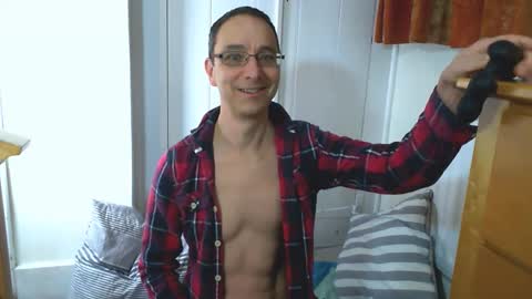 Max Davies online show from November 28, 6:54 pm