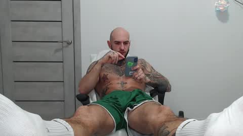 Maximus Fox online show from April 1, 8:16 am