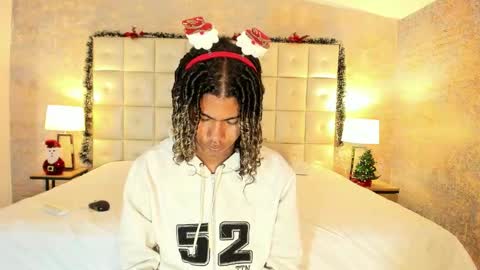 maxim online show from December 22, 3:47 am