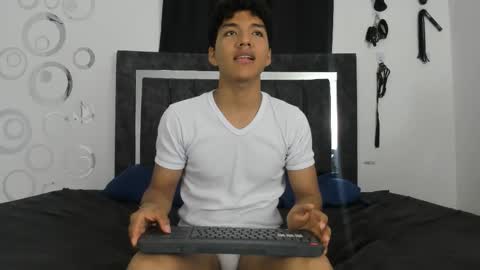 Maximiliano online show from November 8, 11:08 pm