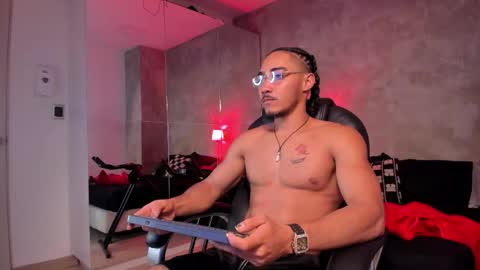 maximo_zahir online show from January 14, 3:11 am