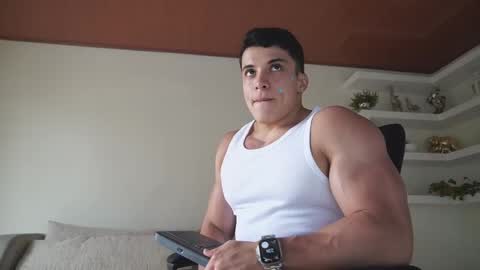 Sebastian online show from November 21, 7:24 pm