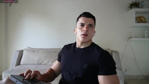 Sebastian online show from April 18, 10:31 pm