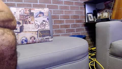 Snapshot of maximotorricelli chatting on February 14, 1:45 am maximotorricelli online show from February 14, 1:45 am