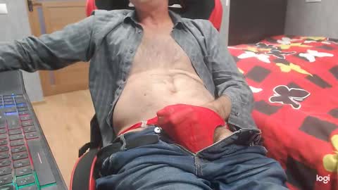 maximus3334 online show from October 24, 10:39 am