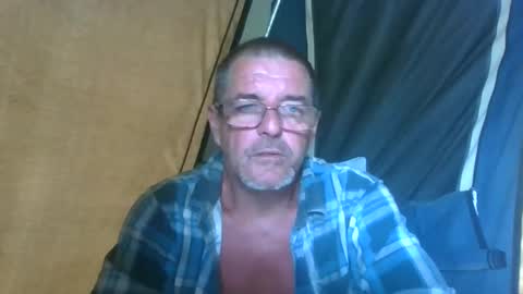 Max online show from December 12, 2:37 am