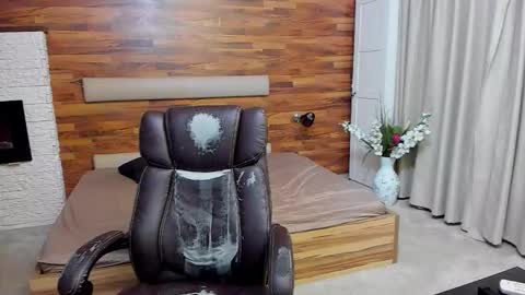 MaxKaiden online show from March 16, 7:01 am