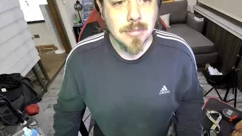 Max online show from November 16, 5:53 am