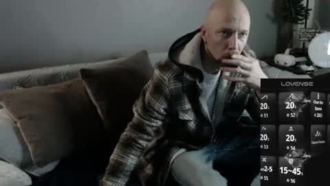 MaxRouger online show from November 26, 3:09 am