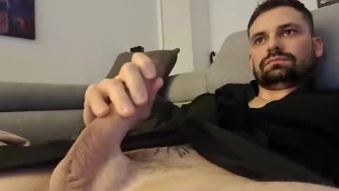 Max online show from November 25, 7:54 am