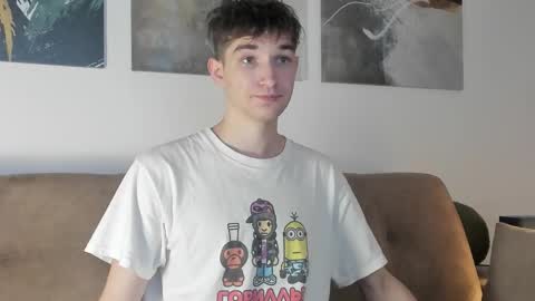 Snapshot of maxwellchik chatting on September 13, 7:26 pm maxwellchik online show from September 13, 7:26 pm