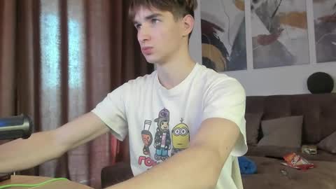 Snapshot of maxwellchik chatting on September 29, 10:35 am maxwellchik online show from September 29, 10:35 am