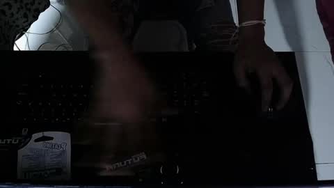 maxx_king01 online show from June 9, 6:26 am