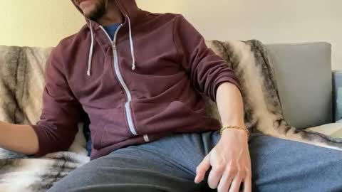 MaxXxurbate online show from December 31, 10:15 am