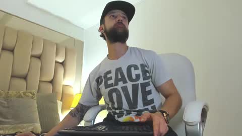  Medellin Boy  online show from February 10, 7:49 pm