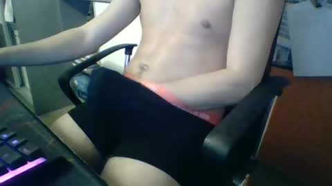 Snapshot of meks5544 chatting on January 6, 3:19 pm meks5544 online show from January 6, 3:19 pm