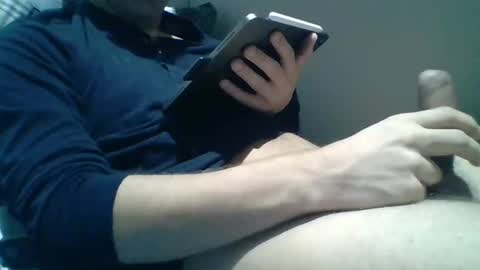 Snapshot of meks5544 chatting on December 11, 7:21 am meks5544 online show from December 11, 7:21 am