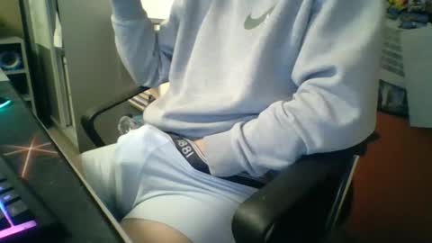 Snapshot of meks5544 chatting on January 3, 10:51 pm meks5544 online show from January 3, 10:51 pm