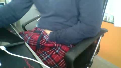 Snapshot of meks5544 chatting on January 5, 10:53 am meks5544 online show from January 5, 10:53 am